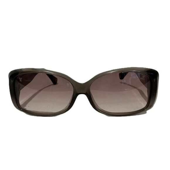 Pre Loved louis vuitton Women grey | grey Sunglasses - Picture 1 of 8